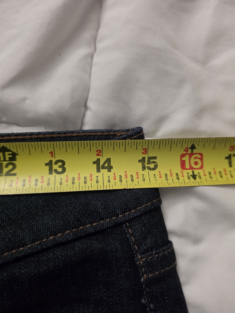 Kendall & Kylie Kontent Mid-Rise Crop Jeans - Picture 10 of 12